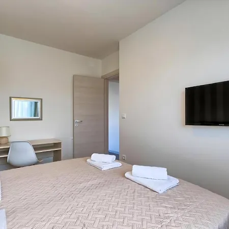 Barmel 2 Mit Balkon Apartment Pula